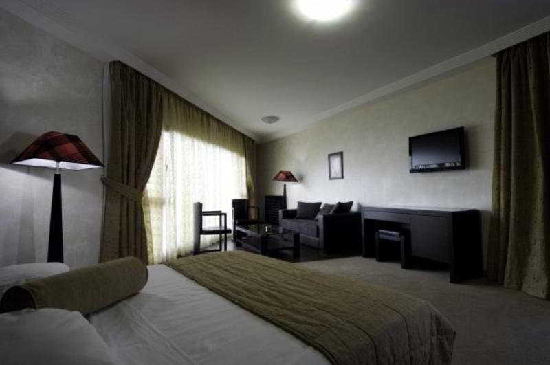 Sunrise Hotel Jounieh Exteriör bild