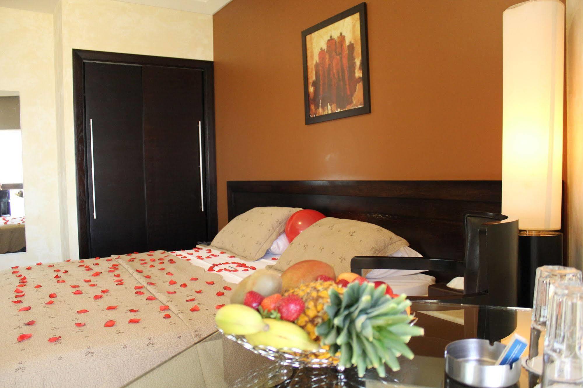 Sunrise Hotel Jounieh Exteriör bild