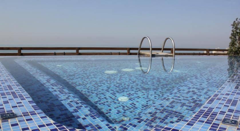 Sunrise Hotel Jounieh Exteriör bild